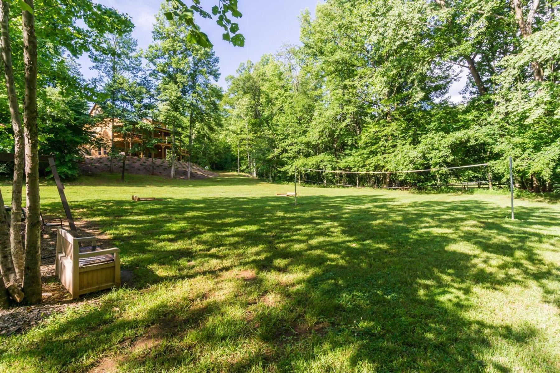 The Big Little Cabin - Hot Tub & Playground Dahlonega Luaran gambar