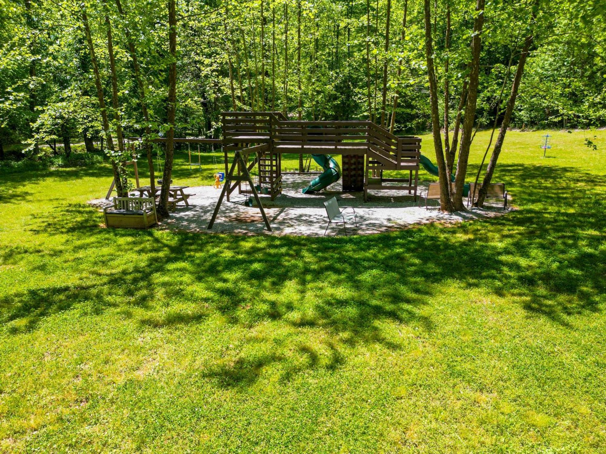 The Big Little Cabin - Hot Tub & Playground Dahlonega Luaran gambar