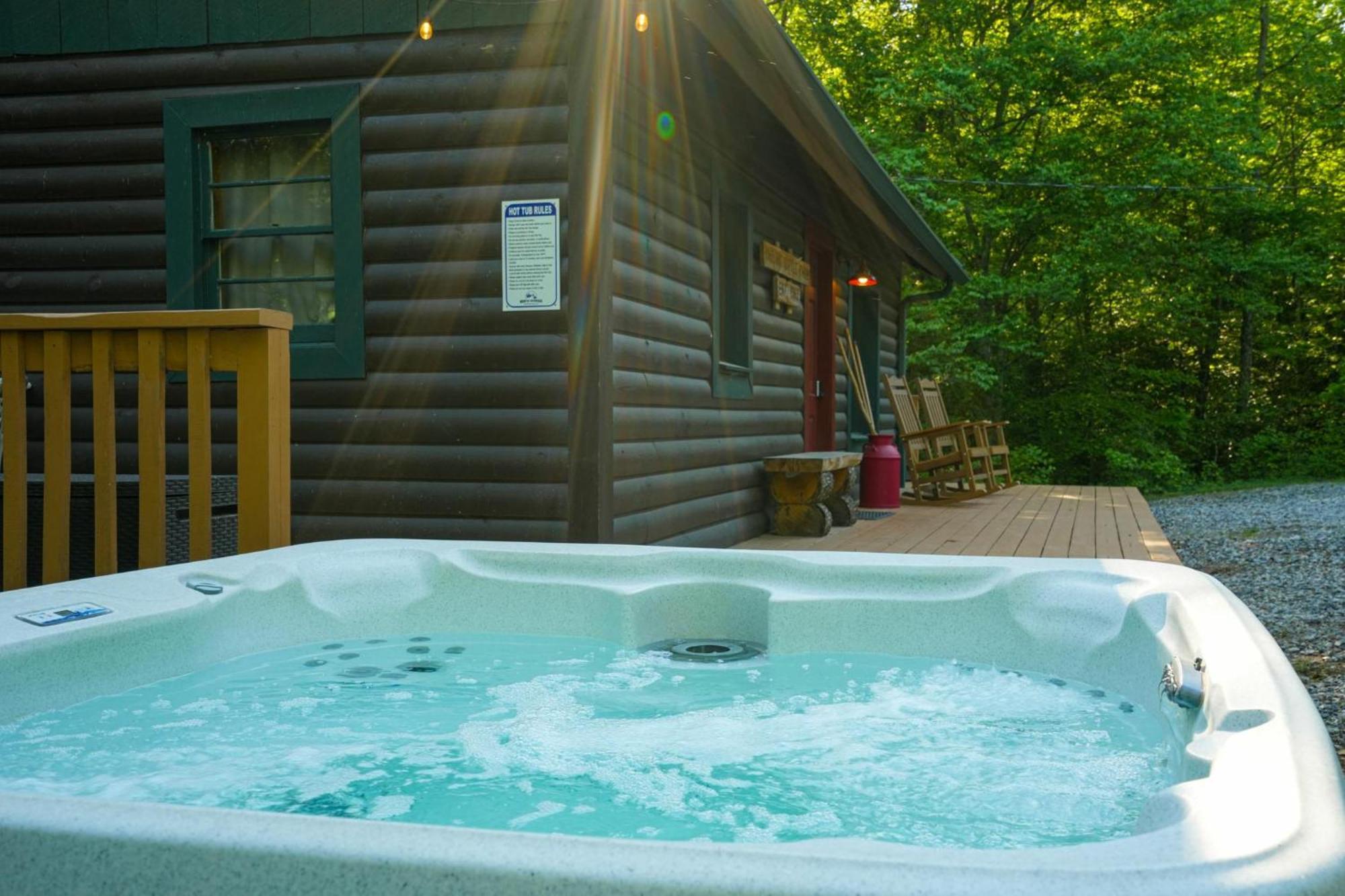 The Big Little Cabin - Hot Tub & Playground Dahlonega Luaran gambar