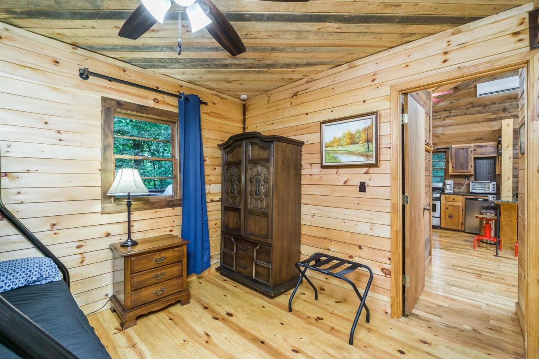 The Big Little Cabin - Hot Tub & Playground Dahlonega Luaran gambar