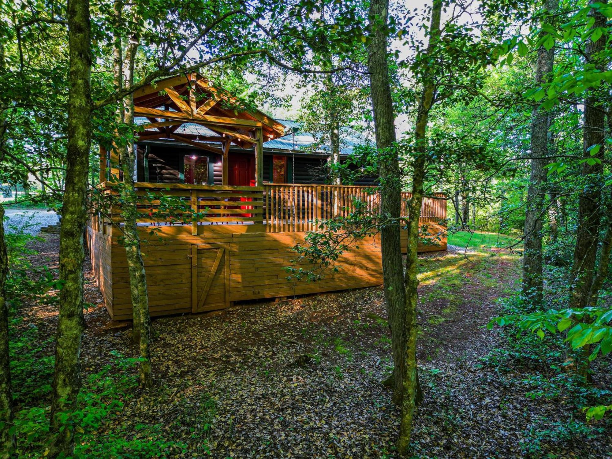 The Big Little Cabin - Hot Tub & Playground Dahlonega Luaran gambar