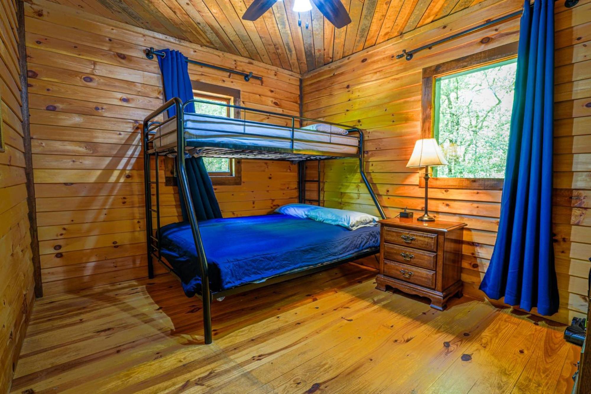 The Big Little Cabin - Hot Tub & Playground Dahlonega Luaran gambar