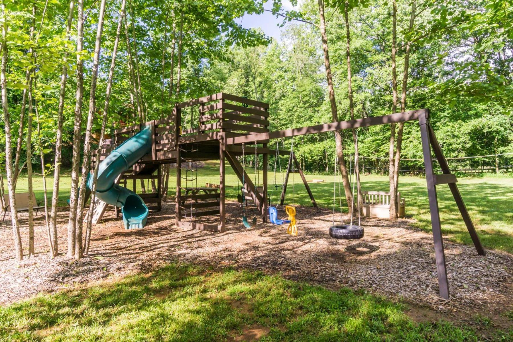 The Big Little Cabin - Hot Tub & Playground Dahlonega Luaran gambar