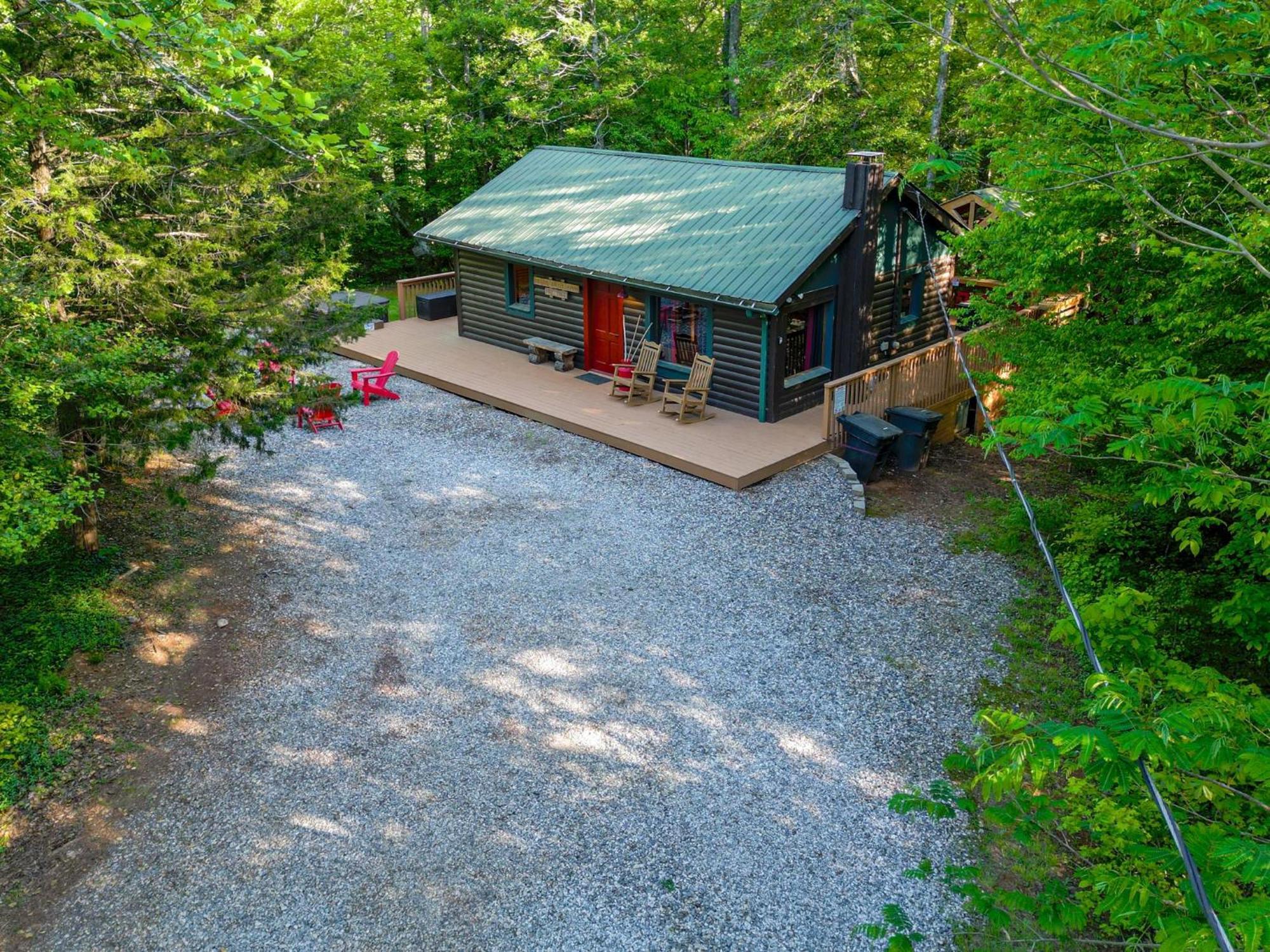 The Big Little Cabin - Hot Tub & Playground Dahlonega Luaran gambar